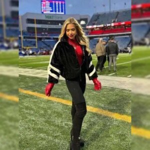 Gracie Hunt Playoff Reversible Puffer Jacket